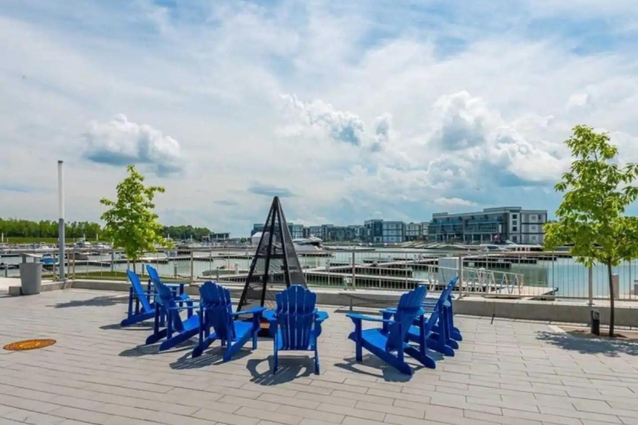 Pet Friendly Condos At Friday Harbour Innisfil Buitenkant foto