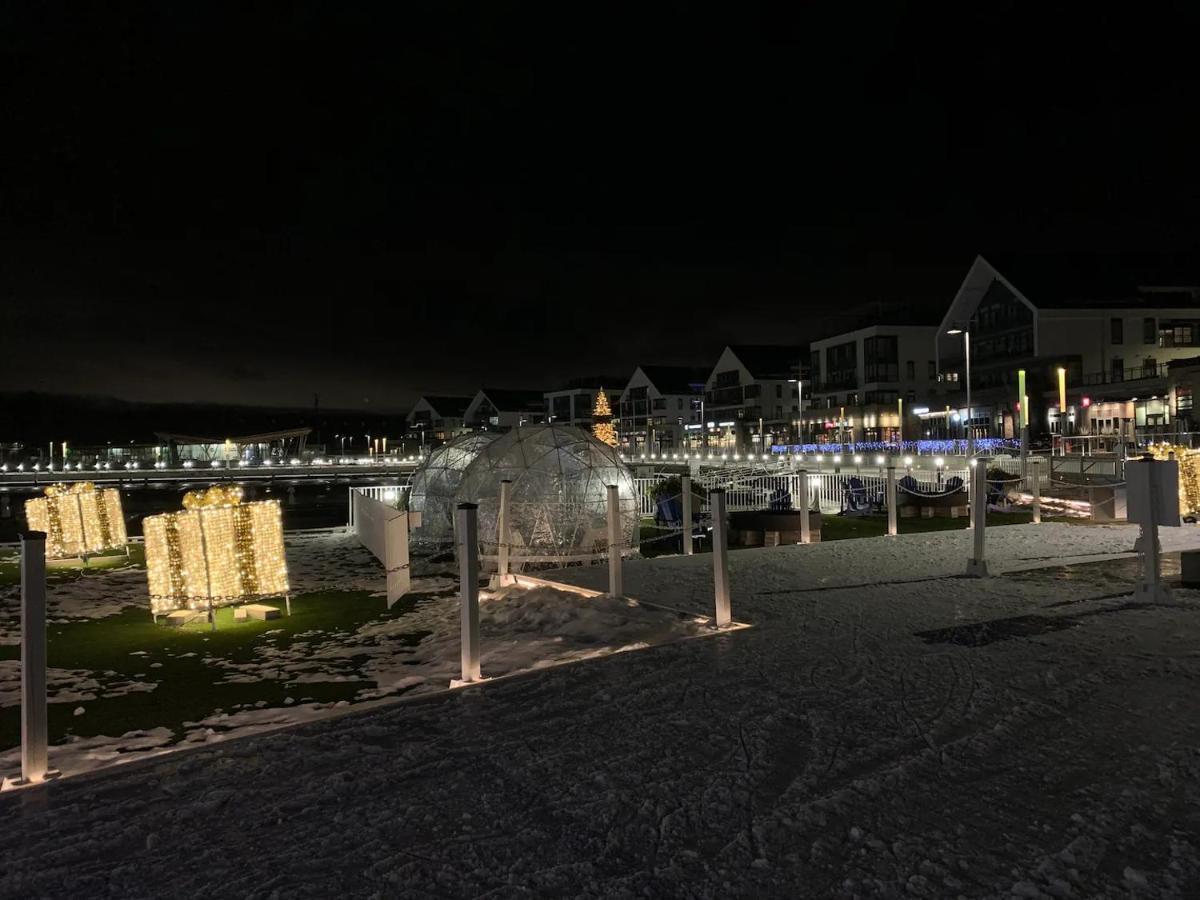 Pet Friendly Condos At Friday Harbour Innisfil Buitenkant foto