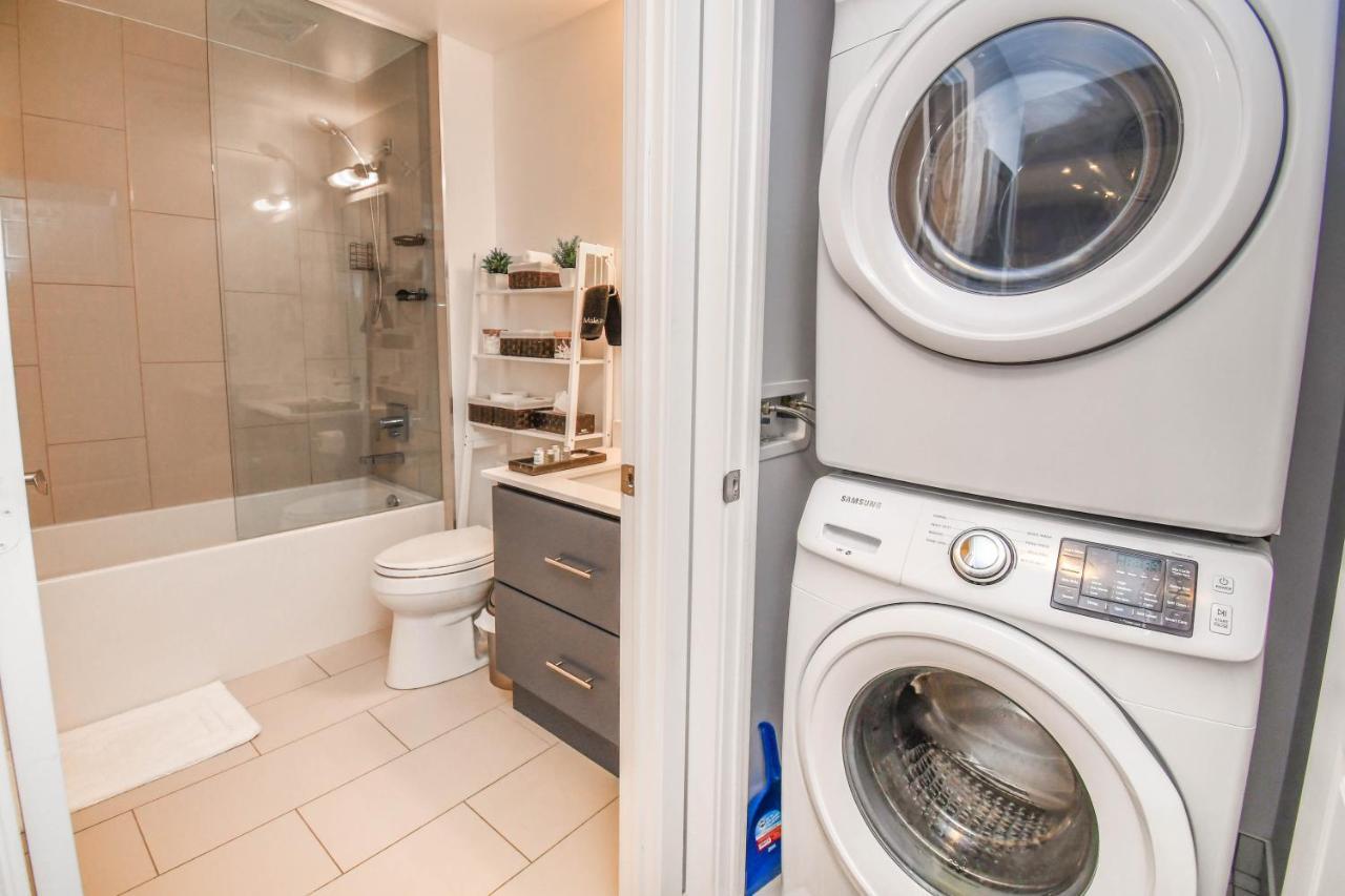Pet Friendly Condos At Friday Harbour Innisfil Buitenkant foto