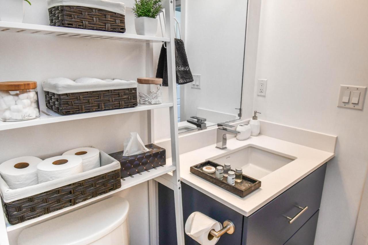 Pet Friendly Condos At Friday Harbour Innisfil Buitenkant foto