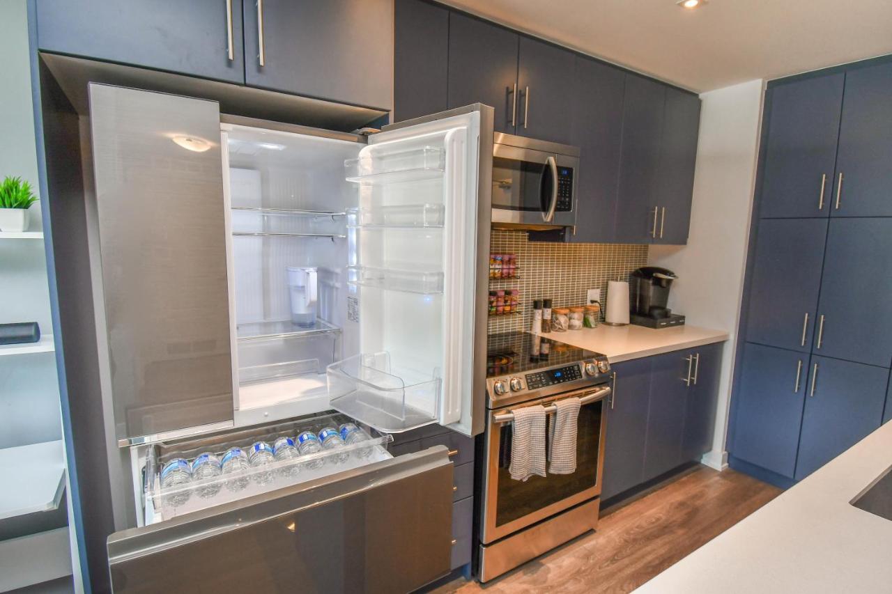 Pet Friendly Condos At Friday Harbour Innisfil Buitenkant foto