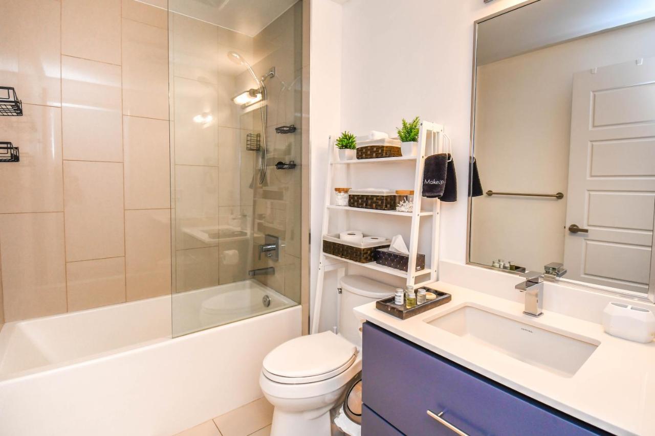 Pet Friendly Condos At Friday Harbour Innisfil Buitenkant foto