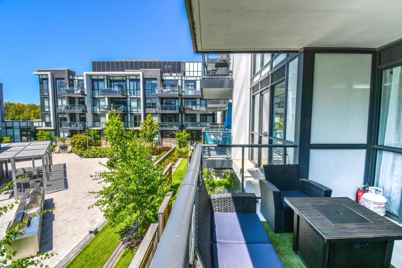 Pet Friendly Condos At Friday Harbour Innisfil Buitenkant foto