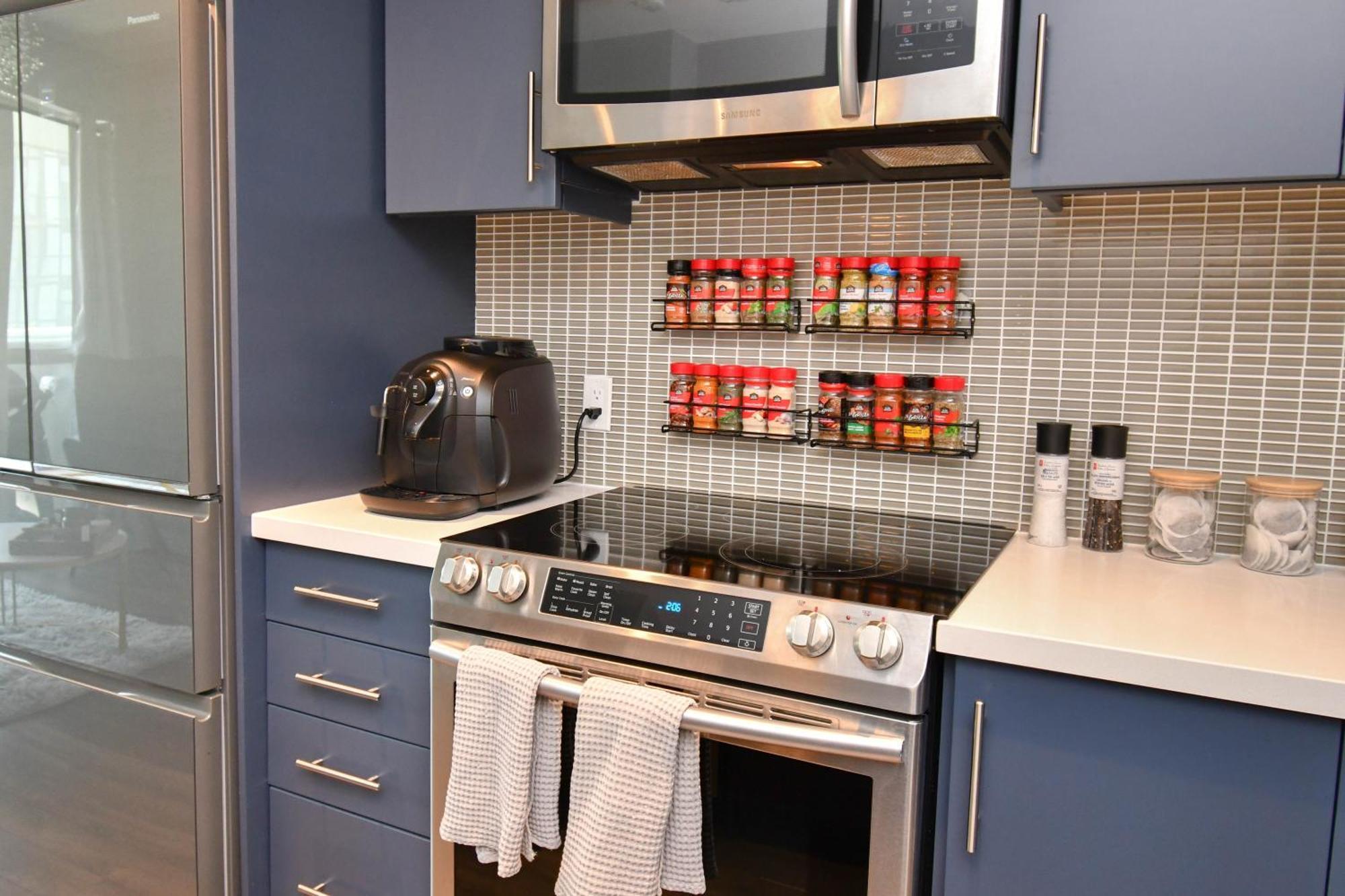 Pet Friendly Condos At Friday Harbour Innisfil Buitenkant foto